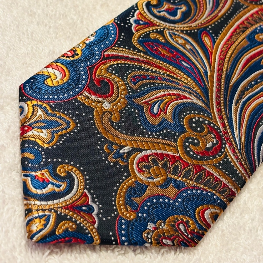 Brand New Stylish Tie By ANYTHING BUT MONDAY